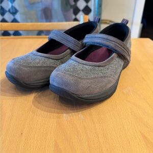 L.L. Bean Comfort Moc MJ III (Wool Mary Janes) - sz 9